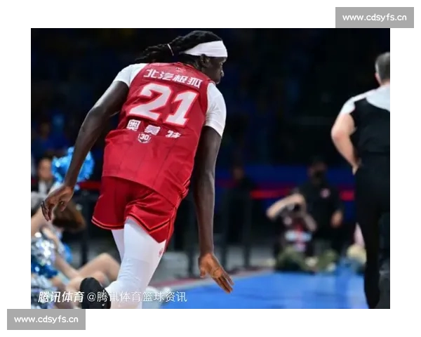 季后赛激战升级明星球员爆发引领球队冲击总冠军格局生变引发热议